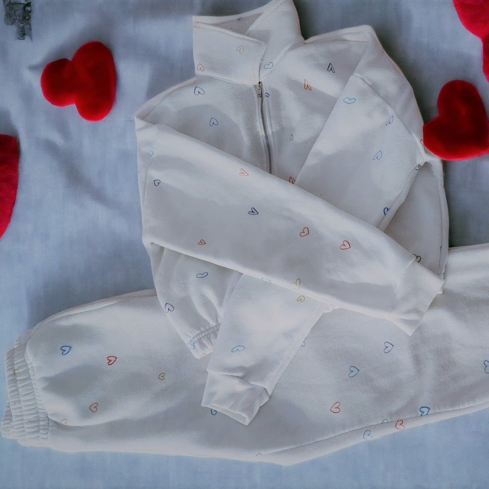 White Matching Jogger Set With Hearts! - image 8